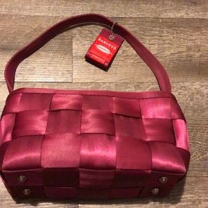 Harvey’s Seatbelt Bag Small Fuschia